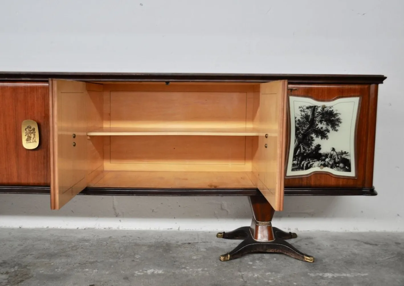 Sideboard aus Mahagoni, Birnenholz, Messing & lackierter Glasplatte mit Spiegel von F.lli Rigamonti Desio, Milano, 1940er