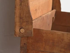 Siebenbürgische Truhe aus geschnitzter Buche