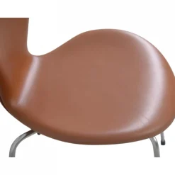 Sieben Stühle aus Nussholz und Leder von Arne Jacobsen, 1970er, 6er Set