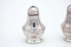 Silberne Salz- und Pfefferstreuer, 2er Set