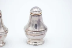 Silberne Salz- und Pfefferstreuer, 2er Set