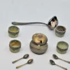 Silberne Salz- und Pfefferstreuer mit Glaskernen und Löffeln, 11er Set