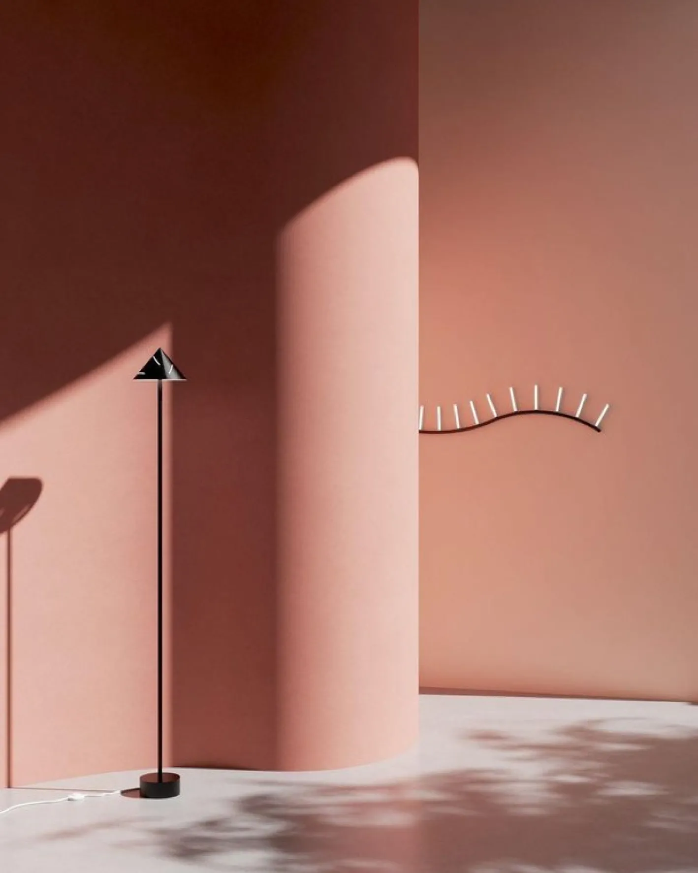 Silberne Stehlampe aus Messing von Atelier Areti