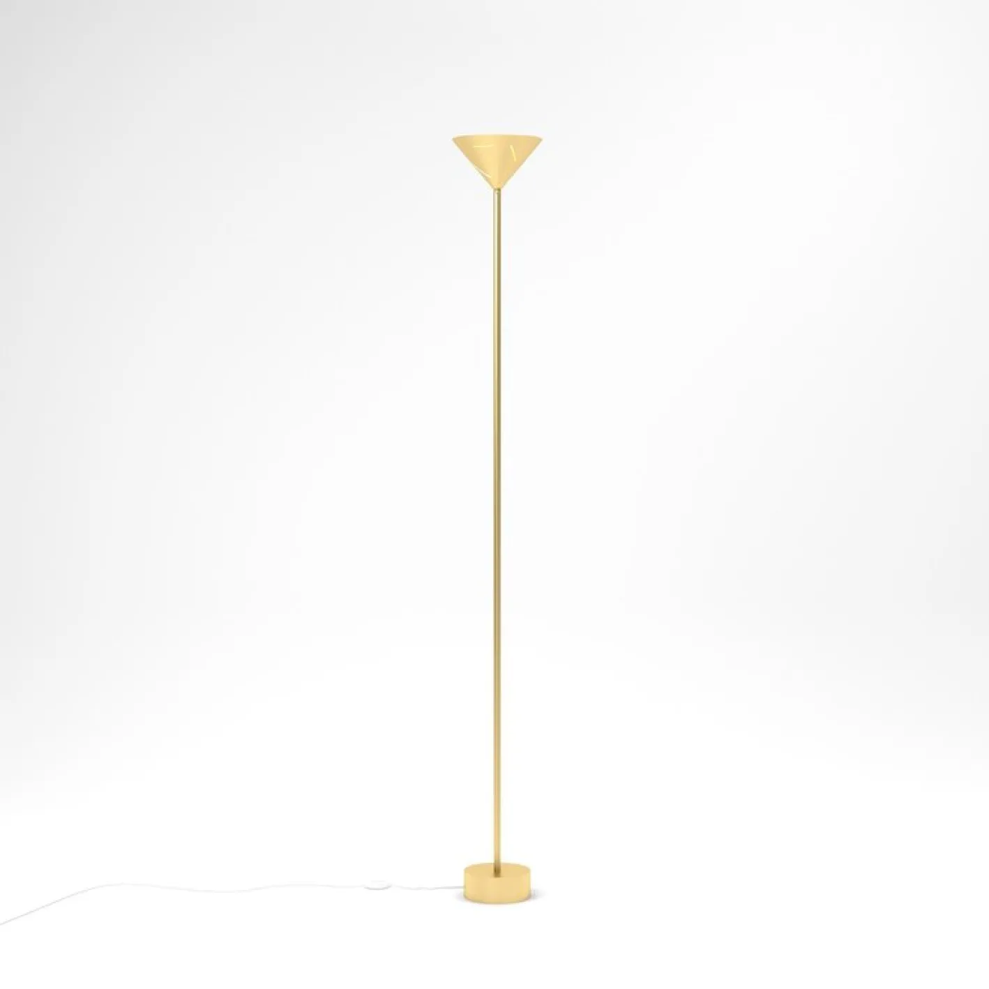 Silberne Stehlampe aus Messing von Atelier Areti