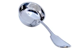 Silberne Suppenkelle mit Griffrillen