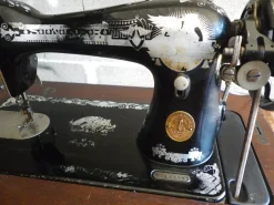 Singer Nähmaschine mit Beleuchtung, 1928