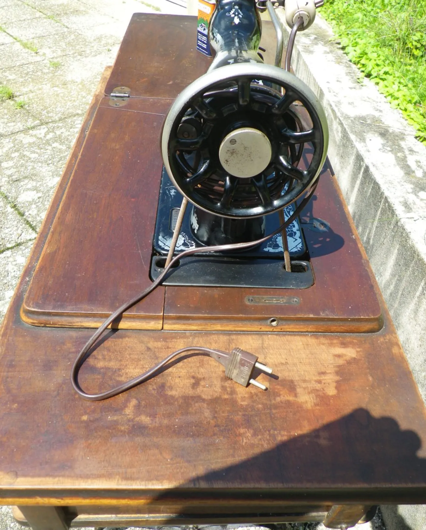 Singer Nähmaschine mit Beleuchtung, 1928