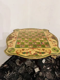 Sizilianischer Couchtisch mit Schach