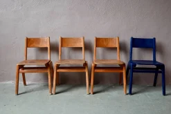 Skandinavische Holzstühle mit Kompass Beinen, 4 . Set