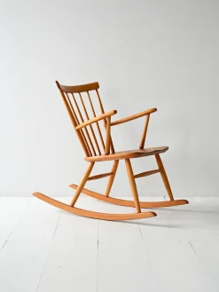 Skandinavischer Schaukelstuhl aus Buche & Teak, 1960er