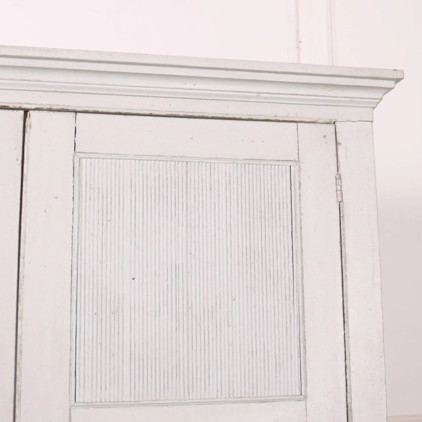 Skandinavischer Wäscheschrank, 19. Jh