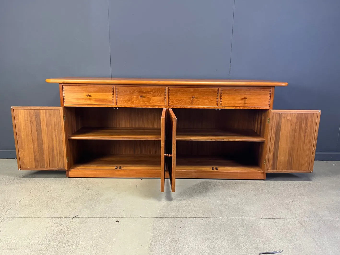 Skandinavisches Mid-Century Sideboard von Soren Nissen & Ebbe Gehl, 1970er