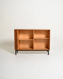 Skandinavisches Vintage Sideboard aus Eiche mit Rolltür, 1960er