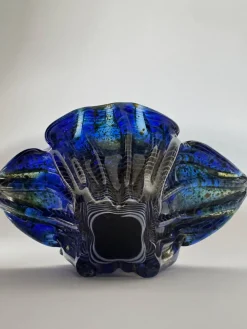 Skulpturale Kobaltblaue Tafelaufsatzschale aus Kunstglas von Egermann, 1980er