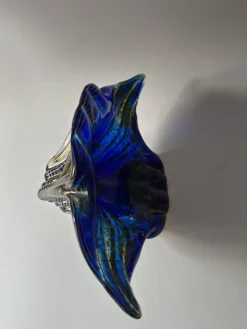 Skulpturale Kobaltblaue Tafelaufsatzschale aus Kunstglas von Egermann, 1980er