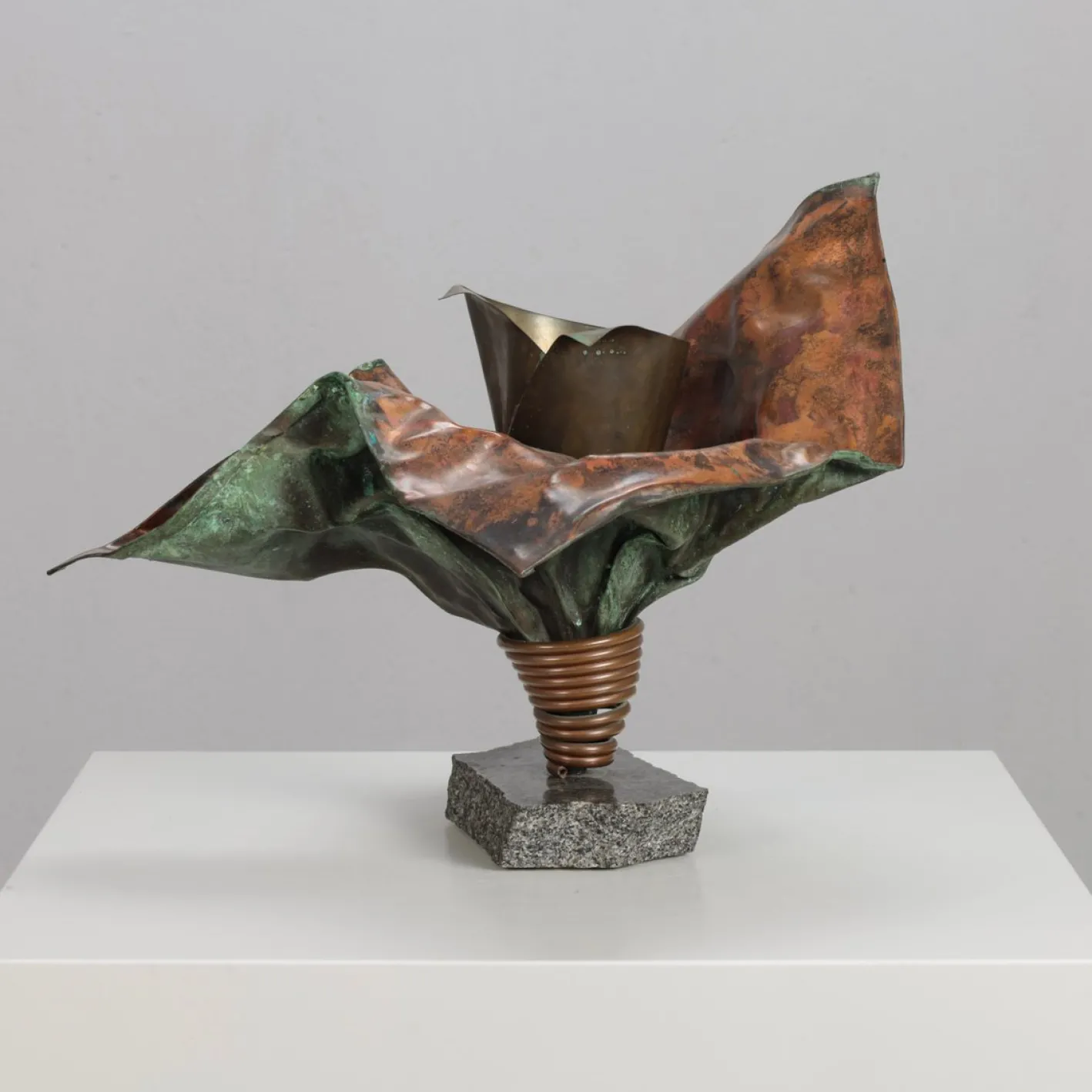 Skulpturale Vase aus Kupfer von Bart Van Bekhoven, Niederlande, 1980er