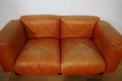 Sofas und Poufs aus Orangefarbenem Leder Marius & Marius von Mario Marenco für Arflex, 1970er, 3er Set