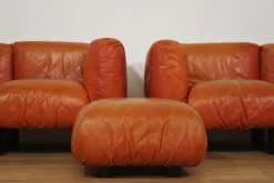 Sofas und Poufs aus Orangefarbenem Leder Marius & Marius von Mario Marenco für Arflex, 1970er, 3er Set
