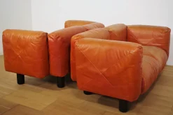 Sofas und Poufs aus Orangefarbenem Leder Marius & Marius von Mario Marenco für Arflex, 1970er, 3er Set