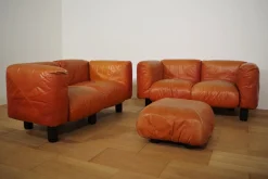 Sofas und Poufs aus Orangefarbenem Leder Marius & Marius von Mario Marenco für Arflex, 1970er, 3er Set