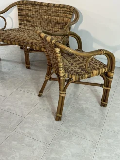 Sofa und Sessel aus Korbgeflecht mit Couchtisch, 1960er, 4er Set