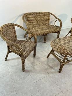 Sofa und Sessel aus Korbgeflecht mit Couchtisch, 1960er, 4er Set