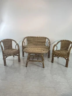 Sofa und Sessel aus Korbgeflecht mit Couchtisch, 1960er, 4er Set