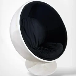Space Age Egg Pod Chair mit skulpturalem Sockel, 1960er