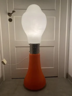 Space Age Stehlampe mit Lippenstift von Mazzega, Italien