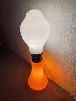 Space Age Stehlampe mit Lippenstift von Mazzega, Italien
