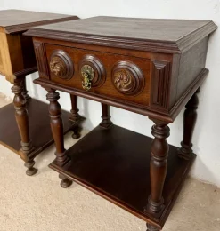 Spanische Nachttische aus Geschnitztem Holz, 1930, 2er Set