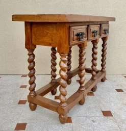 Spanischer Konsolentisch aus Holz mit Drei Schubladen, 1950
