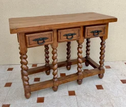 Spanischer Konsolentisch aus Holz mit Drei Schubladen, 1950