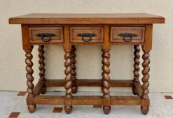 Spanischer Konsolentisch aus Holz mit Drei Schubladen, 1950