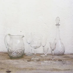Spanisches Geschirrset aus mundgeblasenem Glas, 1940er, 62er Set