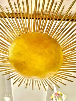 Spanische Solar Crown Sonnen Wandlampe aus Vergoldetem Metall, 1950