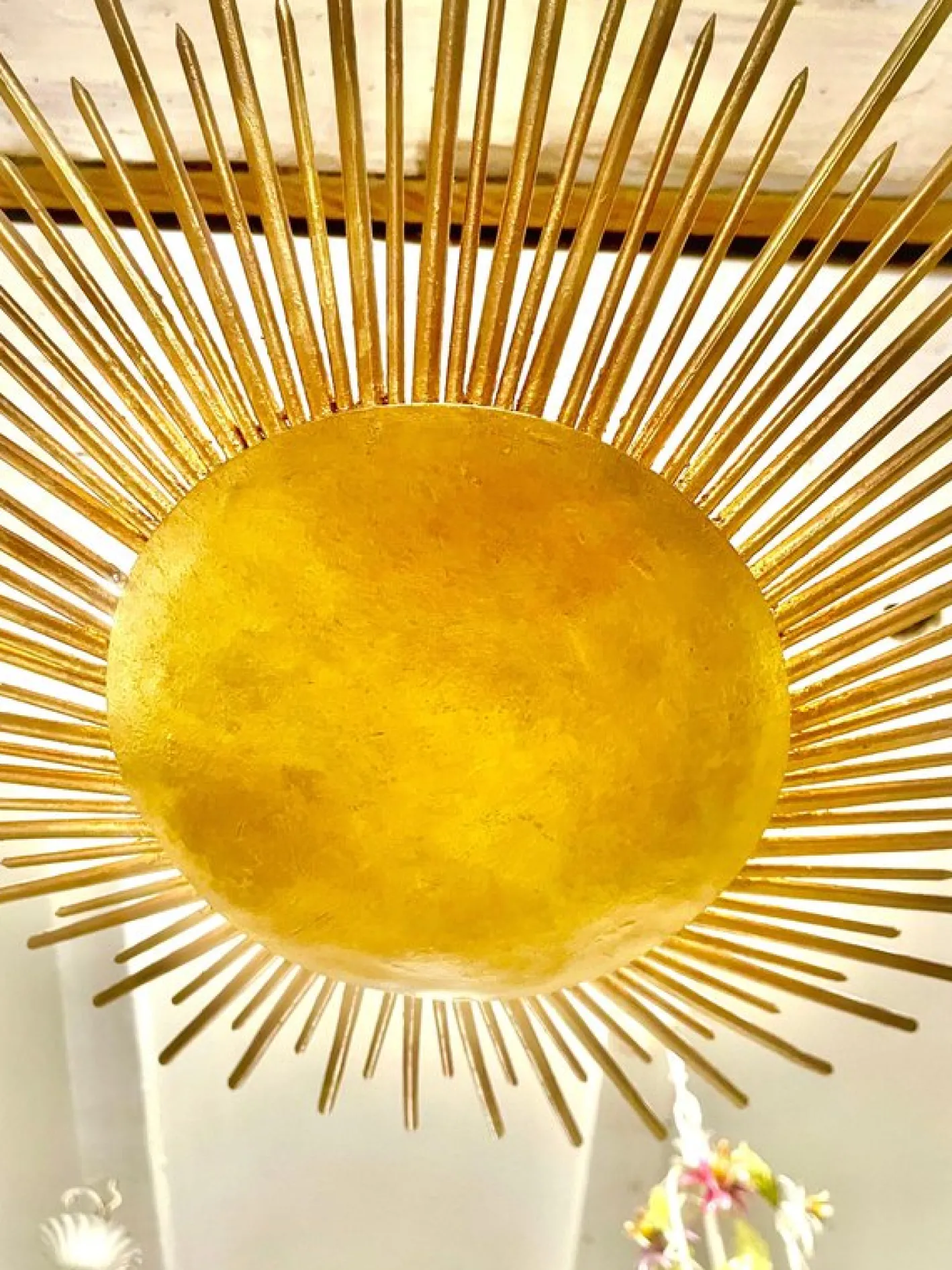 Spanische Solar Crown Sonnen Wandlampe aus Vergoldetem Metall, 1950