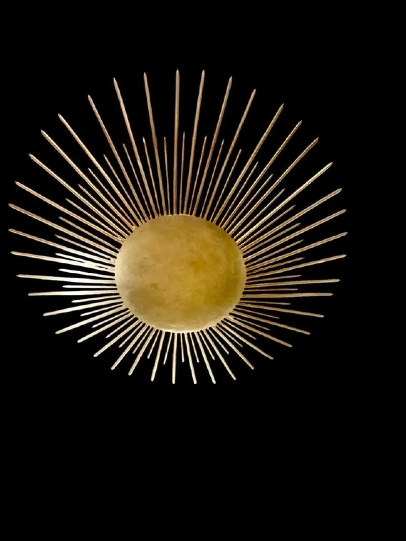 Spanische Solar Crown Sonnen Wandlampe aus Vergoldetem Metall, 1950