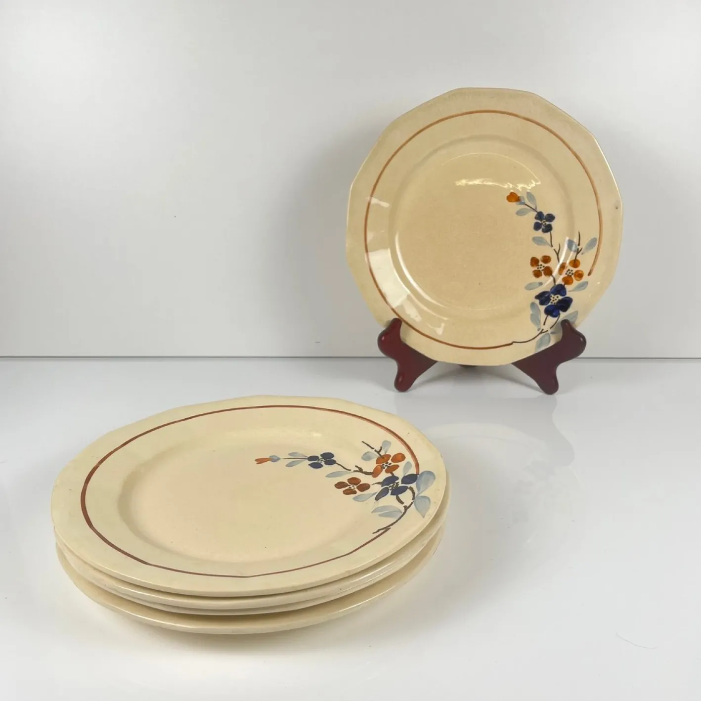 Speiseteller mit Blumenmotiv aus Sarreguemines, 1920er-1940er Jahre, 5er-Set