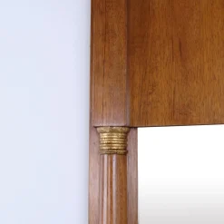Spiegel aus hellem Mahagoni mit Säulen und vergoldeten Details, 1860er
