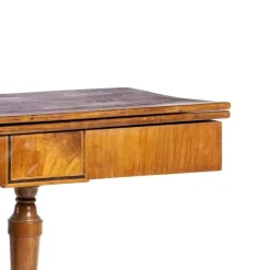 Spieltisch aus Holz, 19. Jh
