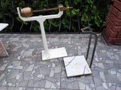Standwaage aus Messing, 1920er