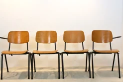 Stapelbare Industrielle Schulstühle aus Schichtholz von Marko Holland, 4 . Set