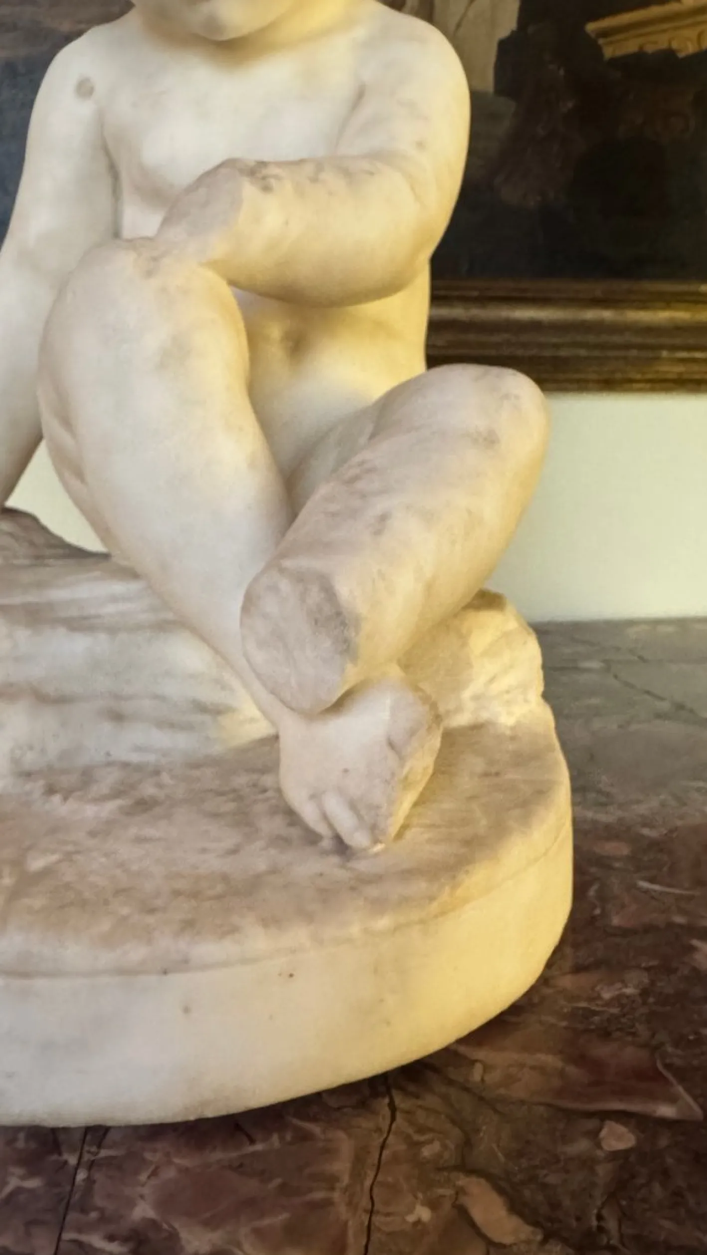 Statuette Kleines Mädchen, Spätes 18. Jh., Marmor