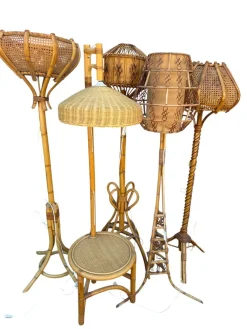 Stehlampe aus Rattan im Stil von Louis Sognot, 1950er