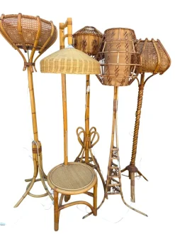 Stehlampe aus Rattan im Stil von Louis Sognot, 1950er