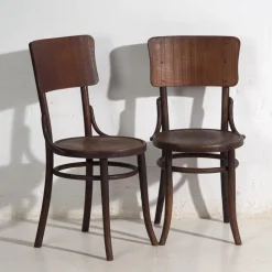 Stühle aus Bugholz mit geschwungenen Rückenlehnen von Mundus, Central Europe, 1920er, 2er Set