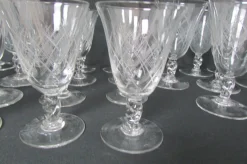 Stielgläser mit Ausgestellter Form, 1960er, 29er Set