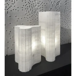 Stripes A1 Tischlampe aus weißem Afyon Marmor von Bufalini Marmi