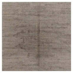 Strukturierter Teppich in neutralem Taupe und Grau von Rug&Kilim
